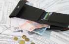 Украинцев могут лишить субсидий из-за повышения пенсий и долгов