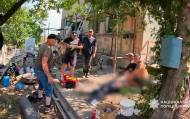 В Краматорске парамедики полиции оказали помощь двум раненым после обстрела