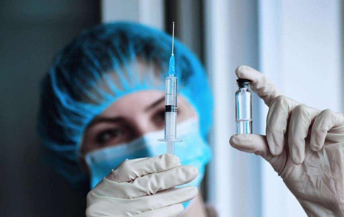 В Украине хотят ввести обязательную ковид-вакцинацию для педагогов