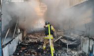 В Славянске и Краматорске спасатели ликвидировали последствия российских обстрелов: горели дома, павильоны и ангар