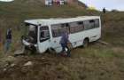 Отказали тормоза: в Крыму рейсовый автобус вылетел в кювет