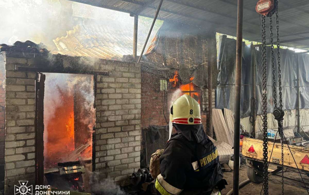 За добу рятувальники Донеччини п'ять разів виїжджали на гасіння пожеж