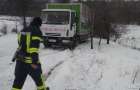 В Дружковке грузовик попал в снежную ловушку