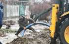 В Краматорске ликвидируют последствия паводка: коммунальщики откачивают воду на подтопленных улицах
