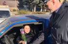 В Константиновке начальник дорожной полиции поздравлял женщин с 8 марта