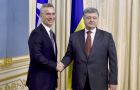 Украина пока не собирается подавать заявку на членство в НАТО - Порошенко