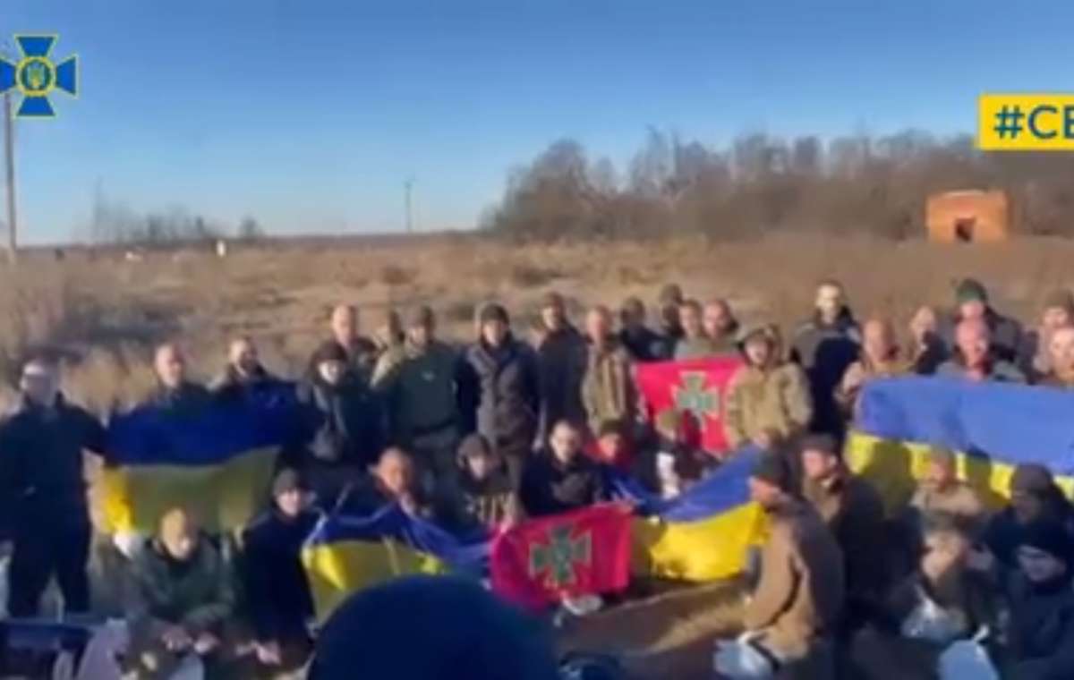Из плена освободили еще 60 украинцев. Видео