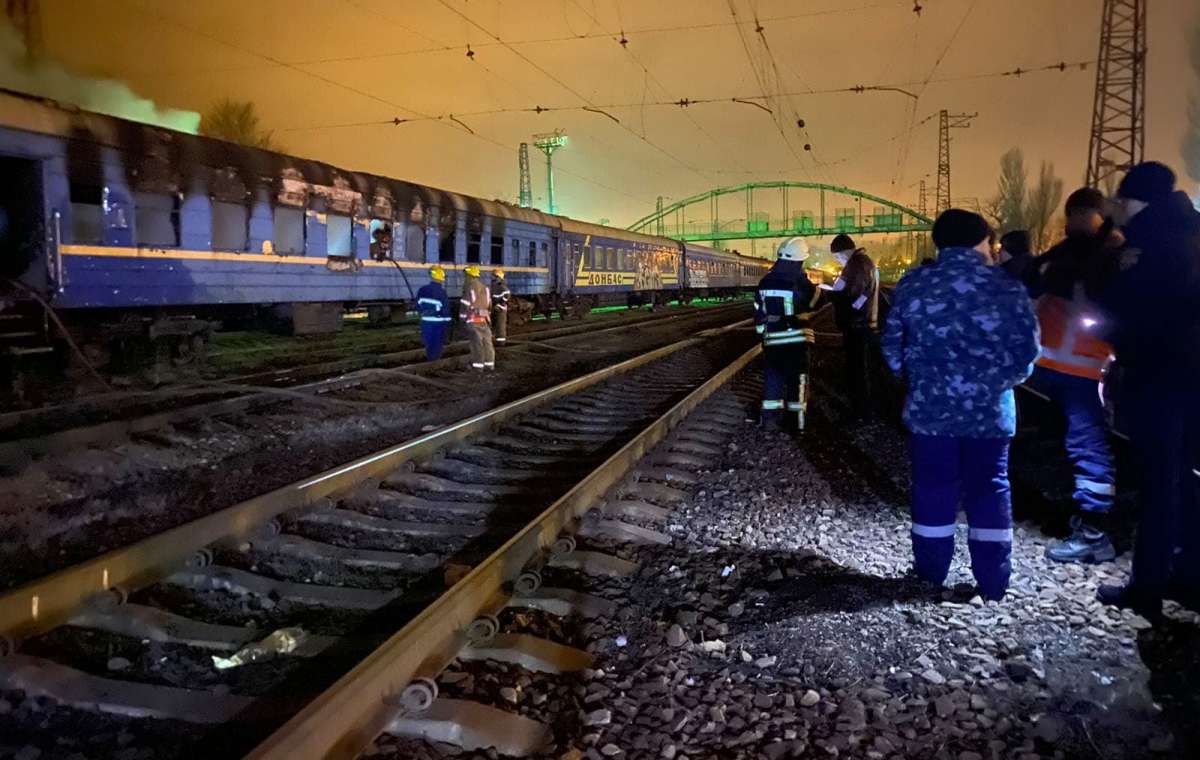 В Мариуполе горел вагон поезда