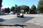 A dangerous road section is being repaired in Kramatorsk