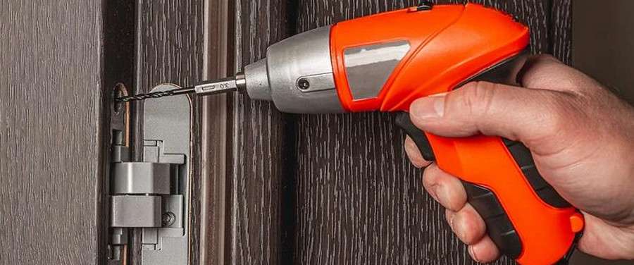 Почему новый шуруповерт быстро разряжается и как это исправить