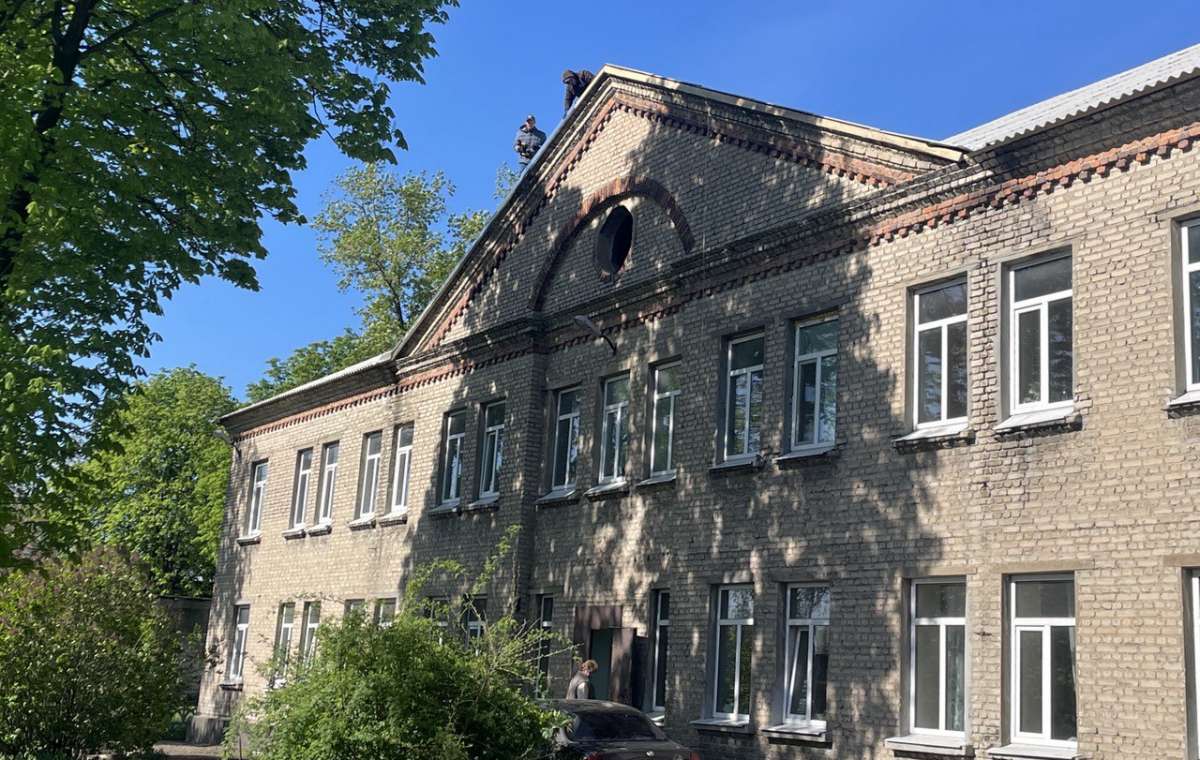 В Покровске в одном из общежитий делают ремонт для переселенцев