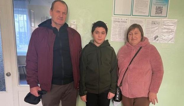 Хлопчину із Слов’янська, що дивом вижив після ракетного обстрілу, прийняла нова родина